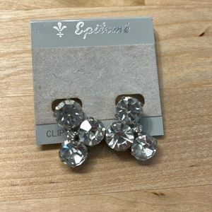 Vintage clip on earrings NWT never worn